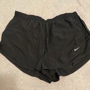 Nike Tempo Women's Dri-FIT Mid-Rise Brief-Lined Running Shorts
